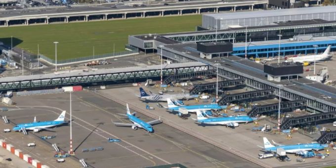 Flughafen Schiphol in Amsterdam Flughafen Schiphol in Amsterdam