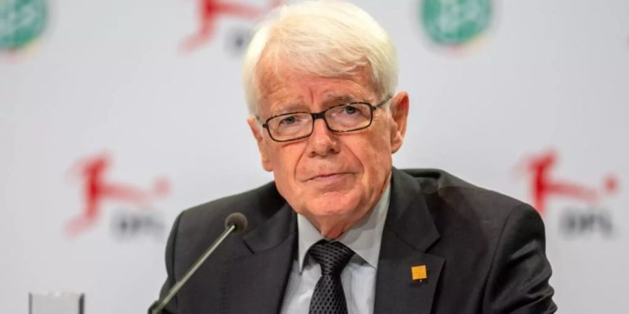 Reinhard Rauball wird 75 Jahre alt. Foto: Andreas Gora/dpa