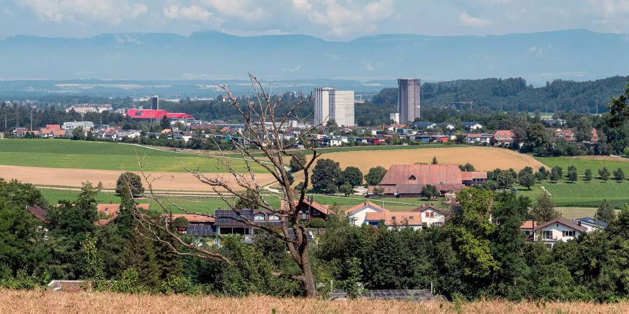 Blick auf die im Norden liegende Industriezone von Burgdorf.
