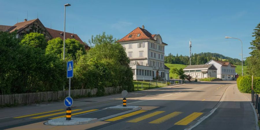 Dorfstrasse der Gemeinde Schönengrund.