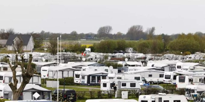 Die Campingplätze im eigenen Land bleiben für viele Bundesbürgerinnen und Bundesbürger in der Corona-Krise eine Alternative für die Urlaubszeit. Foto: Frank Molter/dpa Die Campingplätze im eigenen Land bleiben für viele Bundesbürgerinnen und Bundesbürger in der Corona-Krise eine Alternative für die Urlaubszeit. Foto: Frank Molter/dpa
