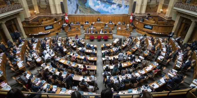 Blick von der Zuschauertribüne in den Saal, an der Wintersession der Eidgenössischen Räte, am Dienstag, 30. November 2021 im Nationalrat in Bern. Nationalrat Wintersession