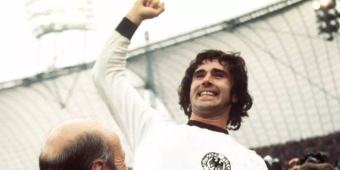 Posthum wird Gerd Müller als «Legende des Sports» ausgezeichnet. Foto: picture alliance / Karl Schnörrer/dpa Posthum wird Gerd Müller als «Legende des Sports» ausgezeichnet. Foto: picture alliance / Karl Schnörrer/dpa