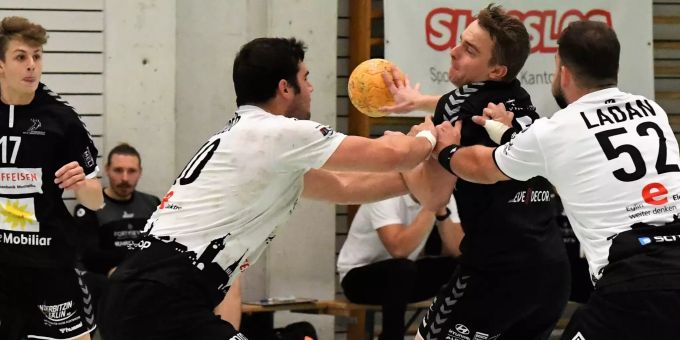 Am kommenden Samstag reisen Matteo Schelbert am Ball und sein Team nach Emmen zum Spitzenkampf.