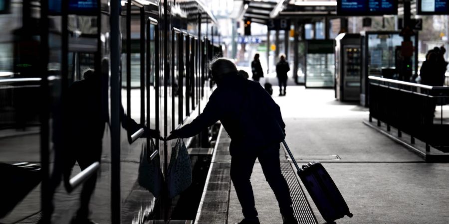 Es drohen erneut Warnstreiks bei der Bahn und anderen Bahnunternehmen.