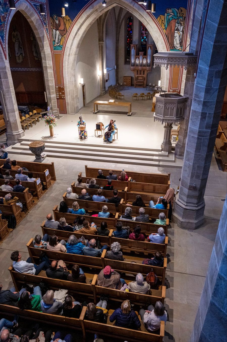 Kora und Cello: Der senegalesische Künstler Sadio Cissiko und Hannah Chaja in der Stadtkirche.