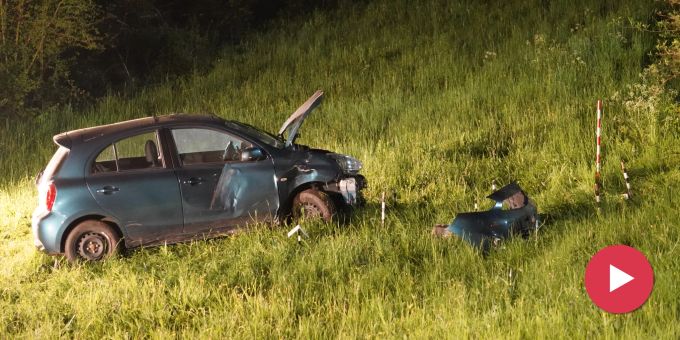 Neschwil ZH - Autofahrerin nach Ausweichmanöver schwer verletzt