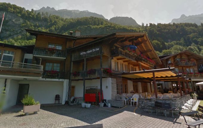 Das «Chalet Du Lac» in Iseltwald BE. chalet du lac
