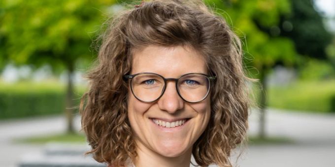 Tabea Estermann ist Kantonsrätin von Zug und steht für eine klimaneutrale Zukunft. GLP