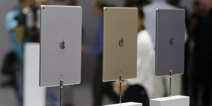 Ein iPad-Modell in drei verschiedenen Farben. (Symbolbild) iPad