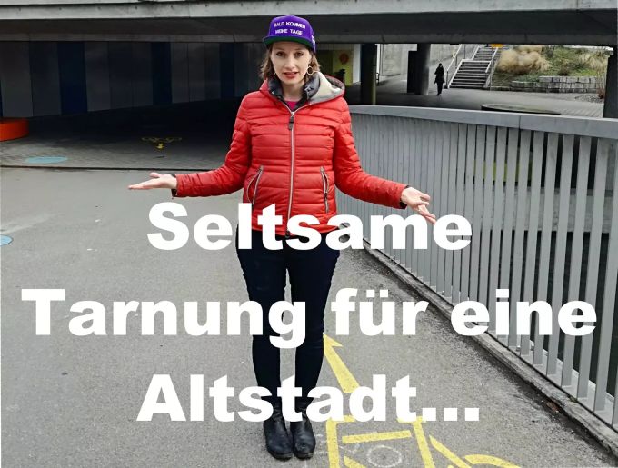Christina Bachmann-Roth beim Eingang zur Altstadt. Christina Bachmann-Roth