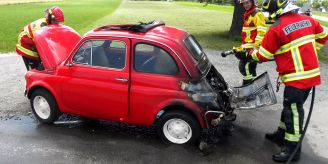 Keine Verletzte - Sachschaden nach Autobrand in Dozwil TG
