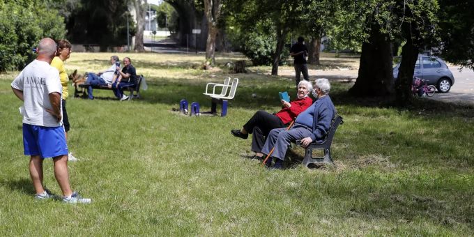 Italiener dürfen ab heute Montag endlich wieder ins Freie – wenn auch unter strengen Bedingungen. Coronavirus Italien