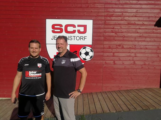 Michael Aellig mit Roland Schneeberger. SCJ
