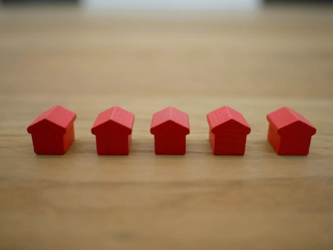 Finanzen: Verschiedene Laufzeiten bei der Hypothek haben Vor- und Nachteile. Finanzen Hypothek