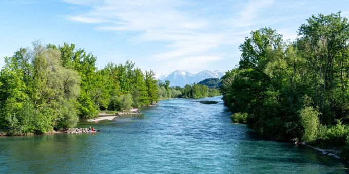 Die Aare von der Hunzigenbrücke aus gesehen. - Belp Die Aare von der Hunzigenbrücke aus gesehen. - Belp