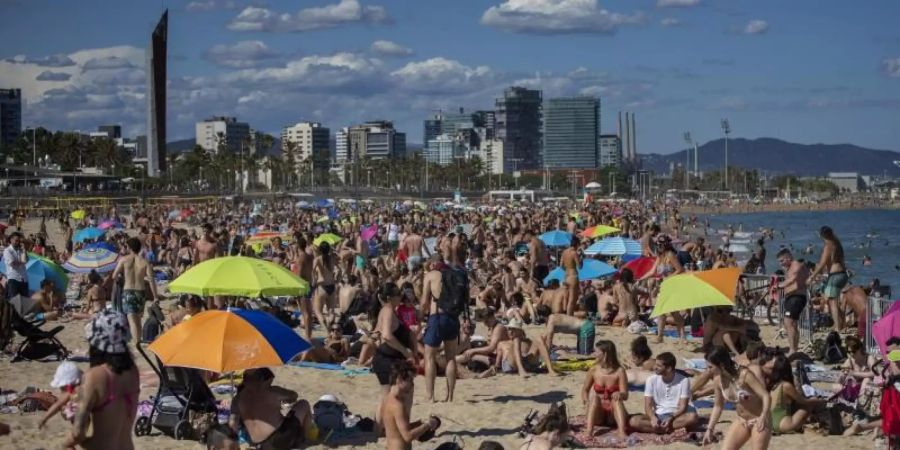 Urlauber aus Deutschland können wieder zu beliebten Zielen in Europa aufbrechen. Foto: Emilio Morenatti/AP/dpa