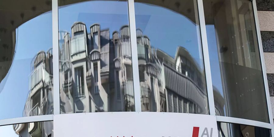 In den letzten zwei Monaten wurden über 194'000 Anmeldungen für eine Corona-Erwerbsersatzentschädigung bei den Ausgleichskassen eingereicht. (Symbolbild)