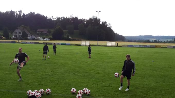 Die 1. Mannschaft beim Training. FC Gontenschwil Training