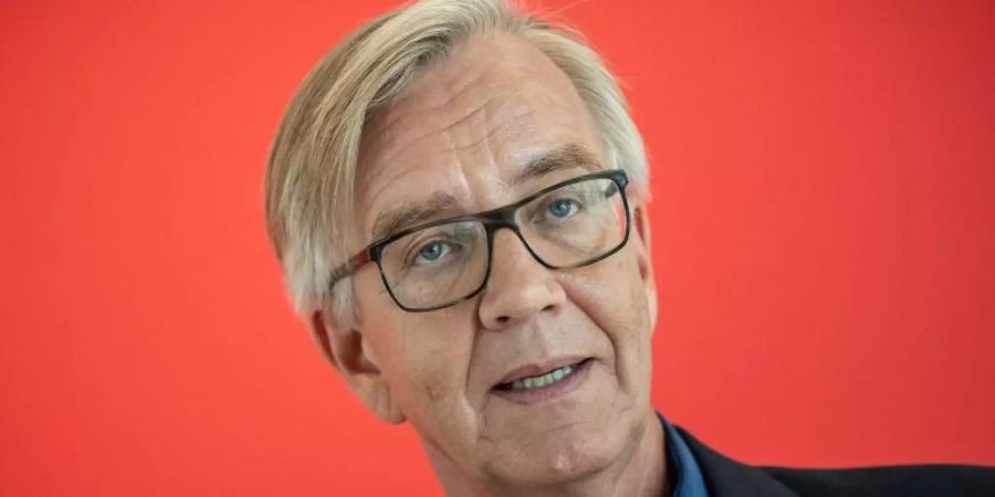 Linke-Politiker Dietmar Bartsch ist gegen eine Autoprämie. Foto: Michael Kappeler/dpa