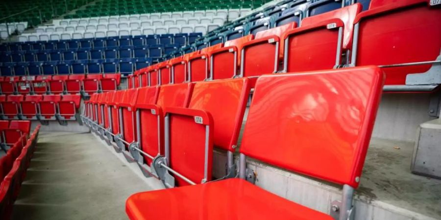 Auch die Tribüne im Allianz-Stadion in Wien wird leer bleiben. Foto: Georg Hochmuth/APA/dpa