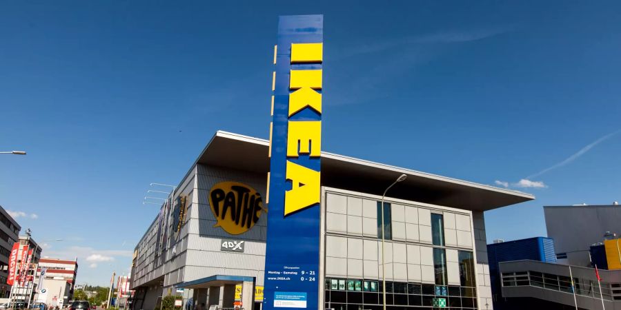 IKEA und Kino Pathé in Dietlikon.