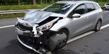 Eich LU: Auffahrkollision zwischen zwei Autos und einem Lieferwagen