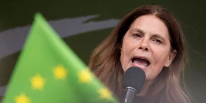 Sarah Wiender im April 2019 bei einer Wahlkampfveranstaltung Sarah Wiender im April 2019 bei einer Wahlkampfveranstaltung