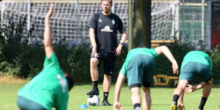 Weder-Trainer Florian Kohfeldt startet in Bremen am 3. August die Saisonvorbereitung. Foto: Carmen Jaspersen/dpa