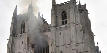 Fire at the Saint-Pierre-et-Saint-Paul cathedral in Nantes