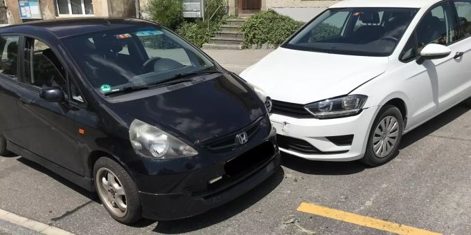 Seitliche Kollision zwischen zwei Personenwagen.