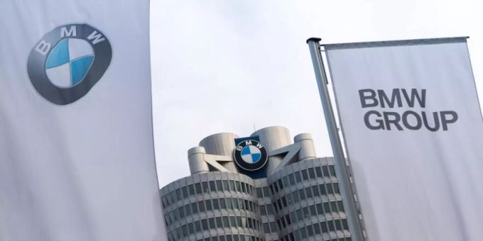 Die BMW-Zentrale. Foto: Peter Kneffel/dpa Die BMW-Zentrale. Foto: Peter Kneffel/dpa