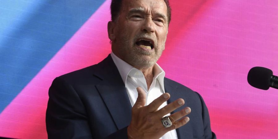 ARCHIV - In einem bei Twitter und Telegram veröffentlichten Video ruft Arnold Schwarzenegger, ehemaliger Bodybuilder, Schauspieler und Politiker, russische Bürger dazu auf, die staatliche Propaganda genau zu hinterfragen und sich gegen sie zu wehren. Foto: Roberto Pfeil/dpa