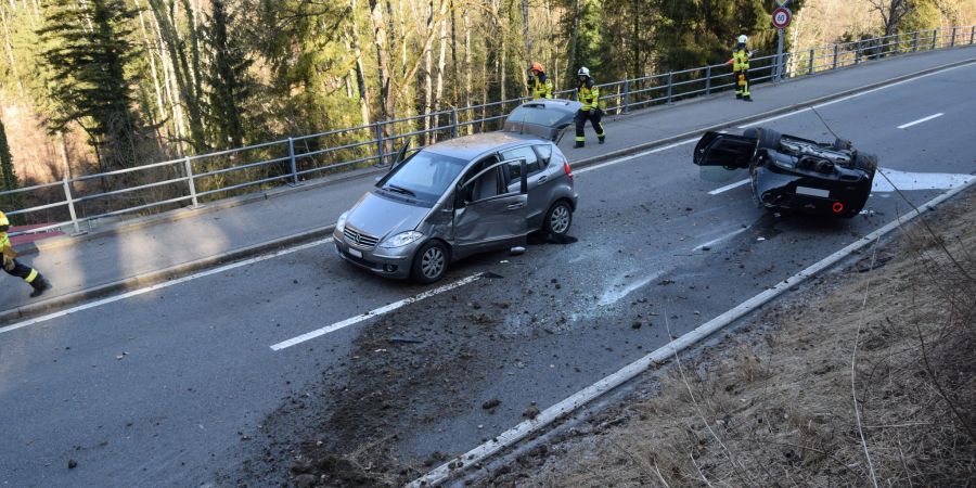 Wolfhalden AR: Verkehrsunfall mit hohem Sachschaden