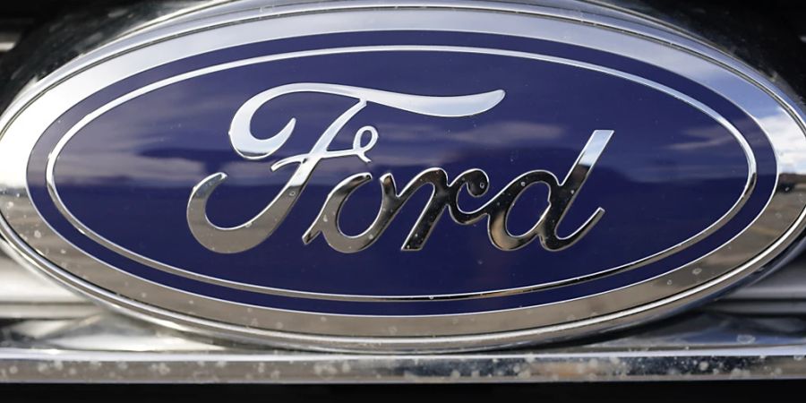 Der zweitgrösste US-Autohersteller Ford hat im Geschäftsjahr 2021 bei Umsatz und Gewinn zugelegt, nachdem das Jahr 2020 stark von der Corona-Pandemie geprägt worden war. (Archivbild)