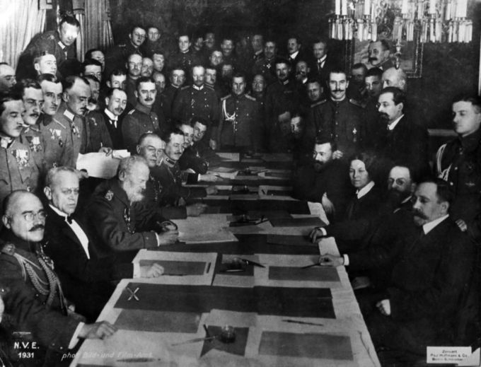 Die Friedensverhandlungen von Brest-Litowsk im Ersten Weltkrieg. Erster Weltkrieg