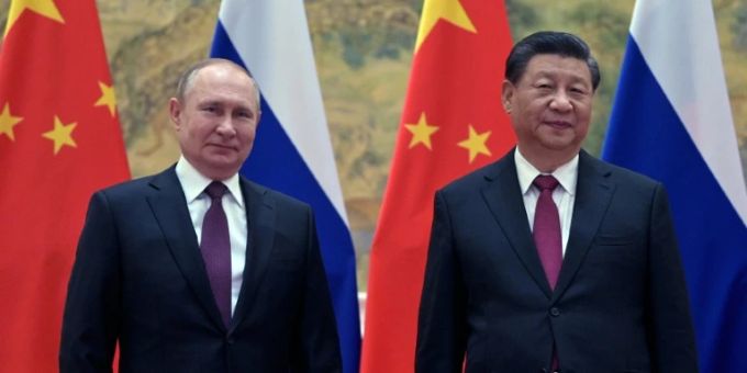 Putin (l.) und Xi Anfang Februar in Peking Putin (l.) und Xi Anfang Februar in Peking