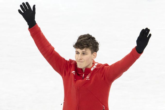 Lukas Britschgi beim Auwärmen an Olympia 2022. Olympia 2022