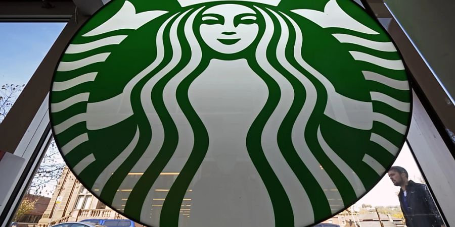 Die Café-Kette Starbucks stoppt ihren Betrieb in Russland angesichts des russischen Angriffskrieges gegen die Ukraine.