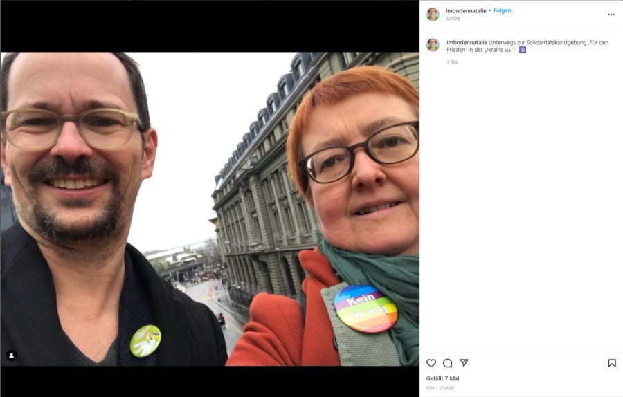 Grünen-Präsident Balthasar Glättli und die Präsidentin des Berner Ablegers Natalie Imboden vor der Friedensdemo in Bern.