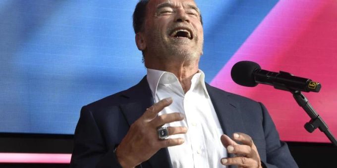 Arnold Schwarzenegger ruft zum Impfen auf. Foto: Roberto Pfeil/dpa Arnold Schwarzenegger ruft zum Impfen auf. Foto: Roberto Pfeil/dpa
