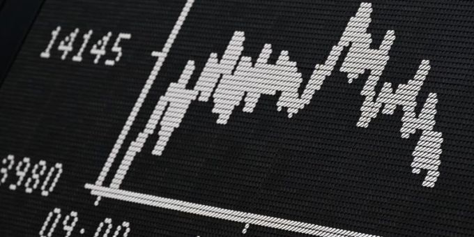 Frankfurt/Main - Anleger flüchten vor Wochenende in Sicherheit