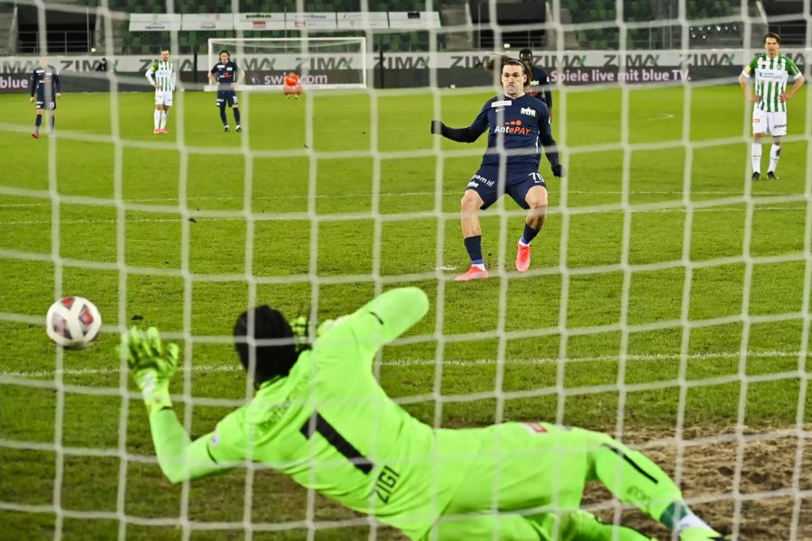 Diesen versenkt Benjamin Kololli zur 1:0-Führung für die Gäste.