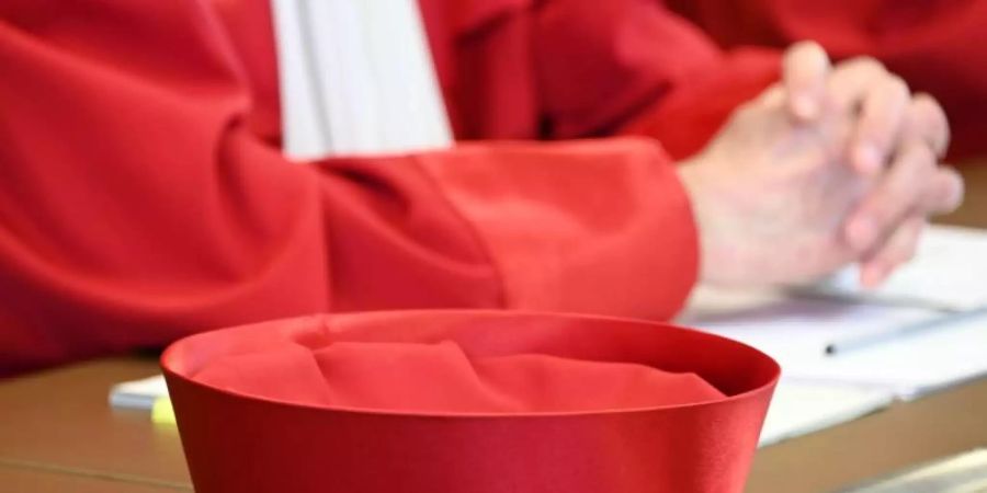 Dass der Bundespräsident mit der Ausfertigung eines Gesetzes wartet, bis das Bundesverfassungsgericht entschieden hat, ist kein ungewöhnlicher Vorgang. Diesmal stoppten die Richter Frank-Walter Steinmeier allerdings mit einem sogenannten Hängebeschluss. Foto: Uli Deck/dpa
