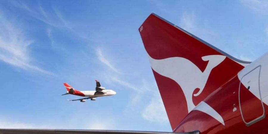 Die australische Airline Quantas plant, ab Ende Oktober ihren Flugverkehr wieder aufzunehmen. Foto: Paul Miller/epa/AAP/dpa-tmn