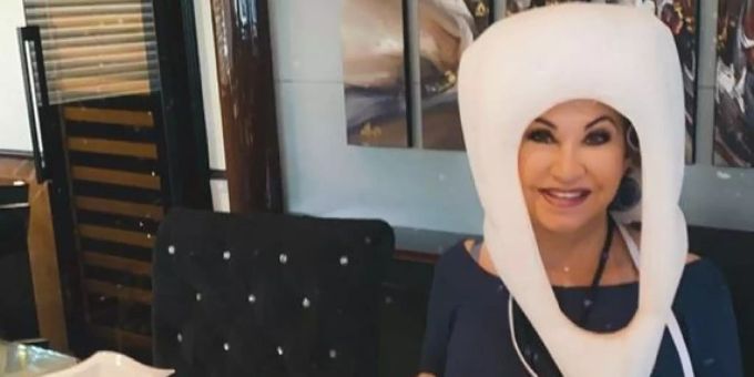 «Hat meine Oma auch» - Was trägt denn Carmen Geiss da auf dem Kopf?