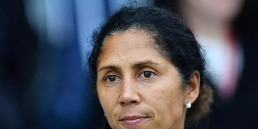 Die ehemalige Frauen-Bundestrainerin Steffi Jones: «Gerade als Frau in einer Männerdomäne wie dieser ist es wirklich schwer.». Foto: Uwe Anspach/dpa