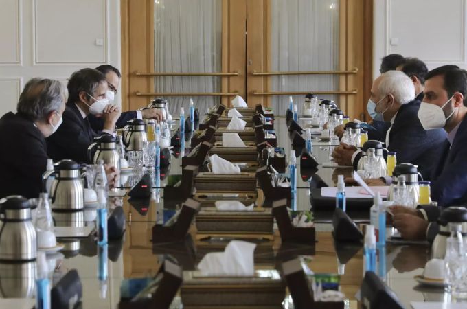 Die IAEA kann ihre Kontrollen im Iran vorerst fortsetzen. iaea iran teheran