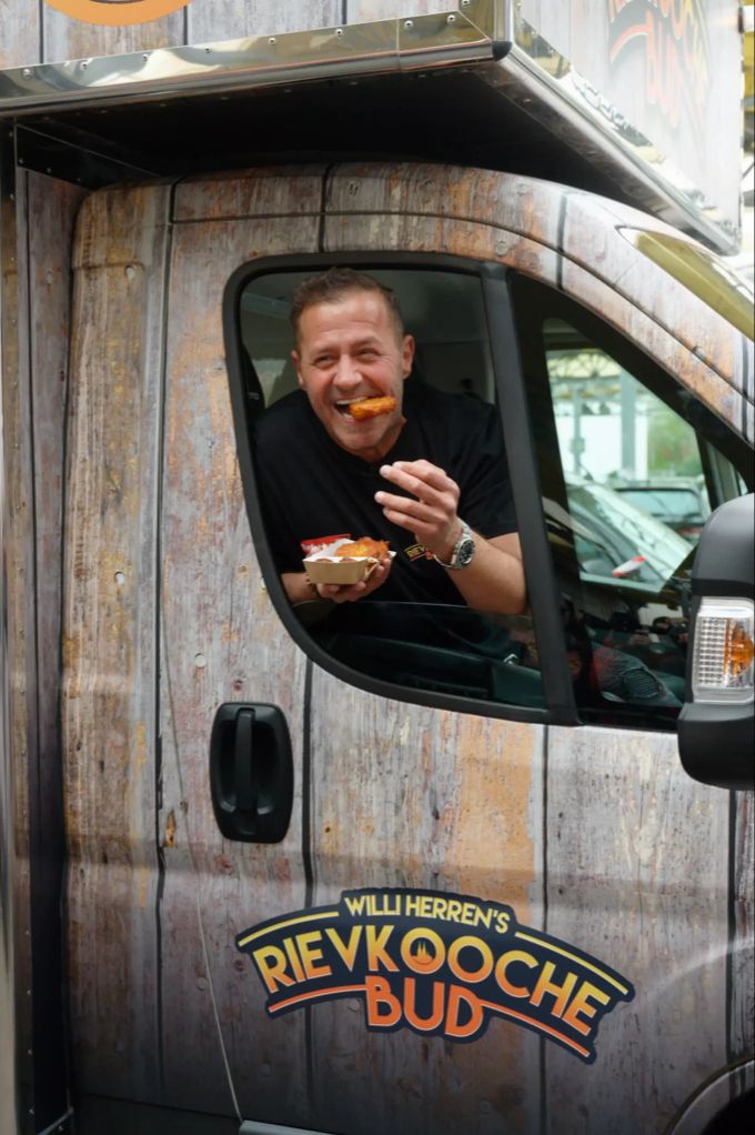 Eine Woche vor Willi Herrens Tod wurde sein Foodtruck eröffnet. willi herren