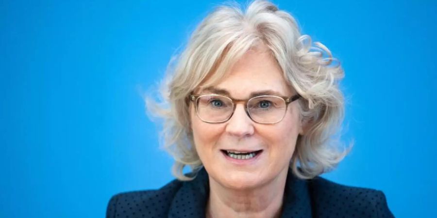 Bundesjustizministerin Christine Lambrecht: «Mit unserem Gesetz muss künftig ab vier Vorstandsmitgliedern mindestens eine Frau am Tisch sitzen.». Foto: Bernd von Jutrczenka/dpa